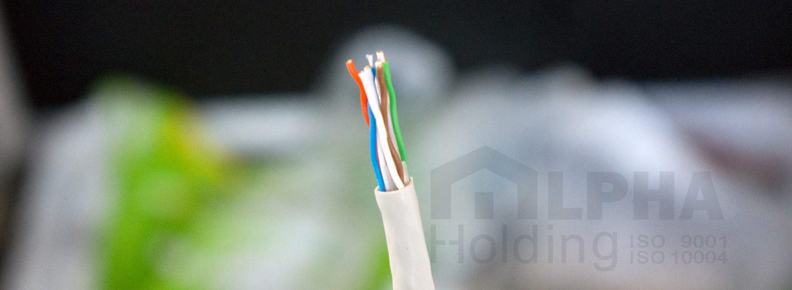 کابل های cat 7 از پر کاربرد ترین نوع کابل های شبکه می باشد.
